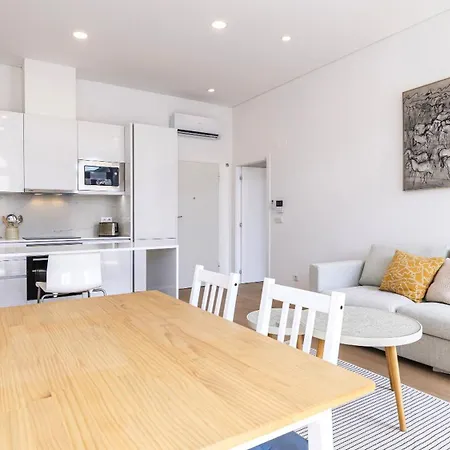 Apartament Center 1-bedroom By Lovelystay Lizbona