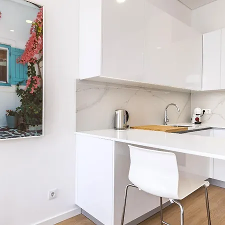Center 1-bedroom By Lovelystay * Lizbona