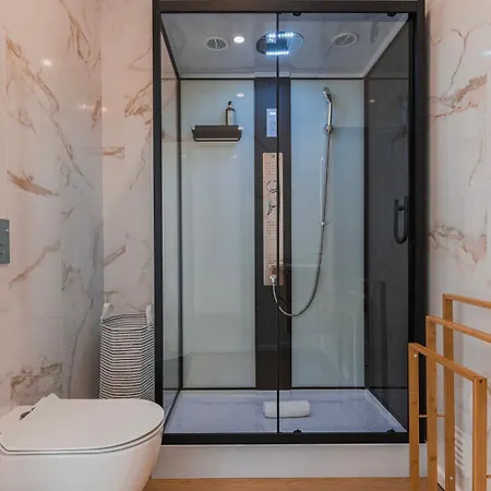 Center 1-bedroom By Lovelystay Apartament